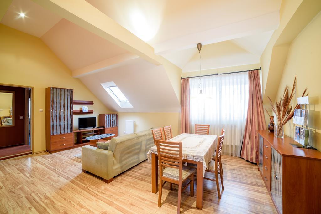 Park Apartment Kraków Eksteriør billede